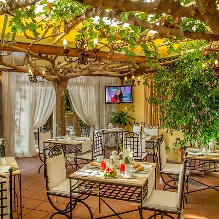 Antica Palmieri 3* Рим